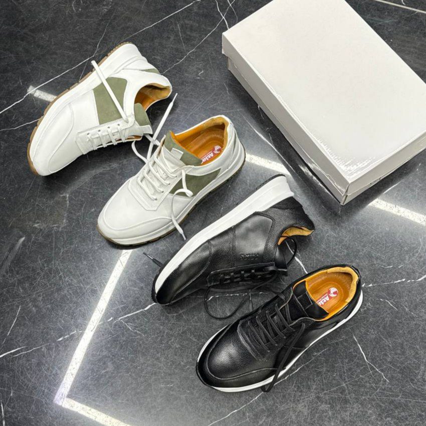 IMG_۲۰۲۵۱۲۰۲_۲۲۵۷۲۷ کفش چرم اسپرت آریا - Image 1