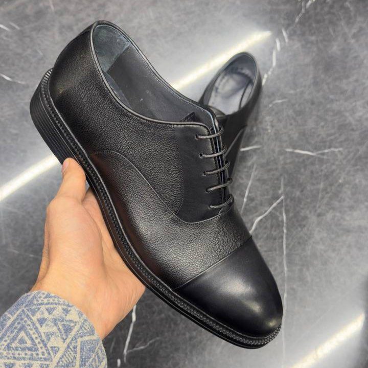 IMG_۲۰۲۵۱۰۳۰_۲۱۳۹۳۹ کفش برت 401 (اثر هنری 17 ) - Image 1